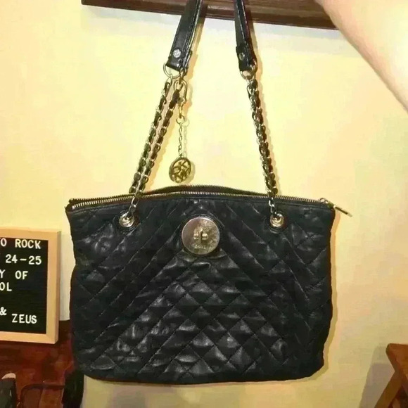 Dkny Handbags - DKNY Donna Karan NY Quilted soft leather black zip top tote bag chain handles